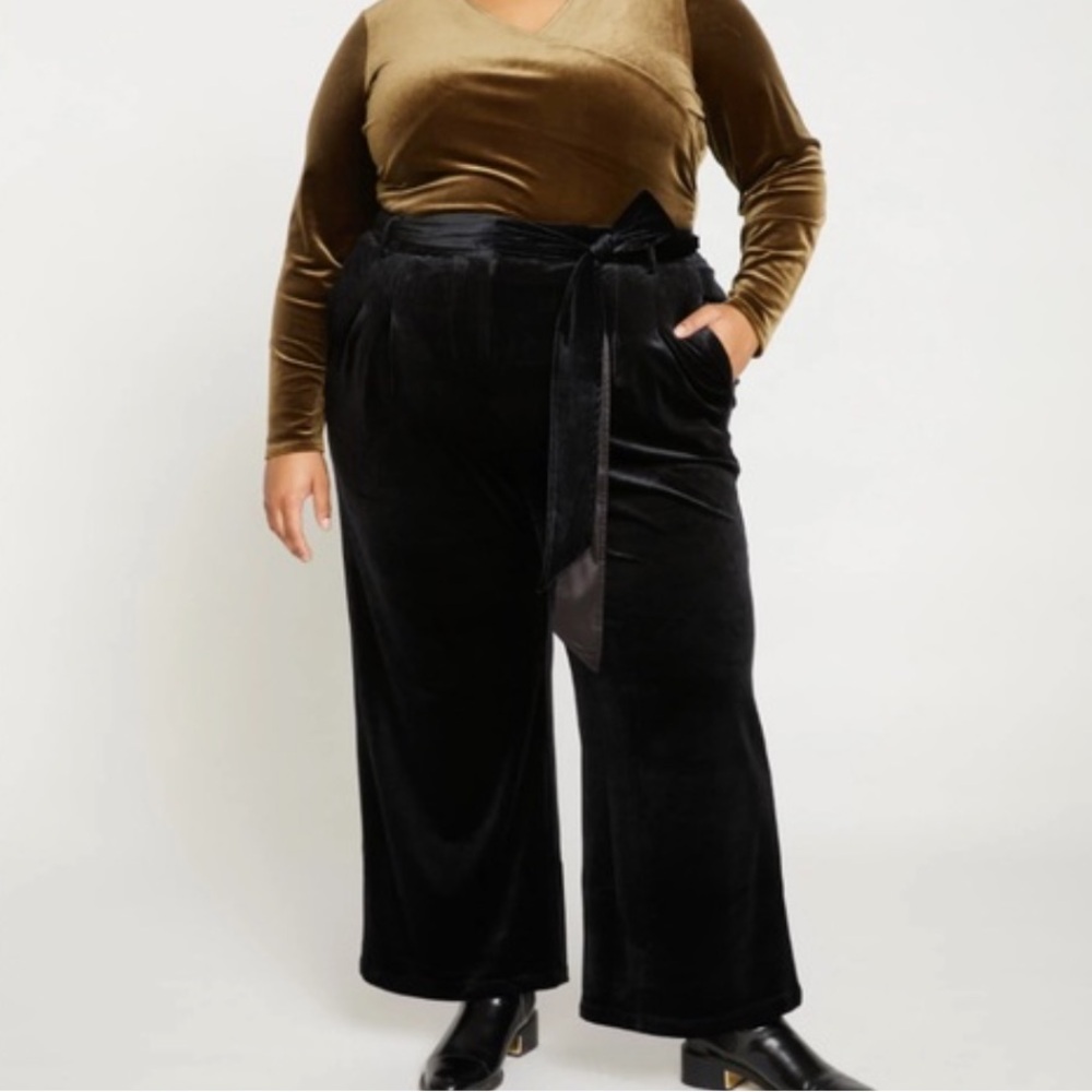Universal Standard Luxe Belted Velvet Pants Black Small US 14-16 S2